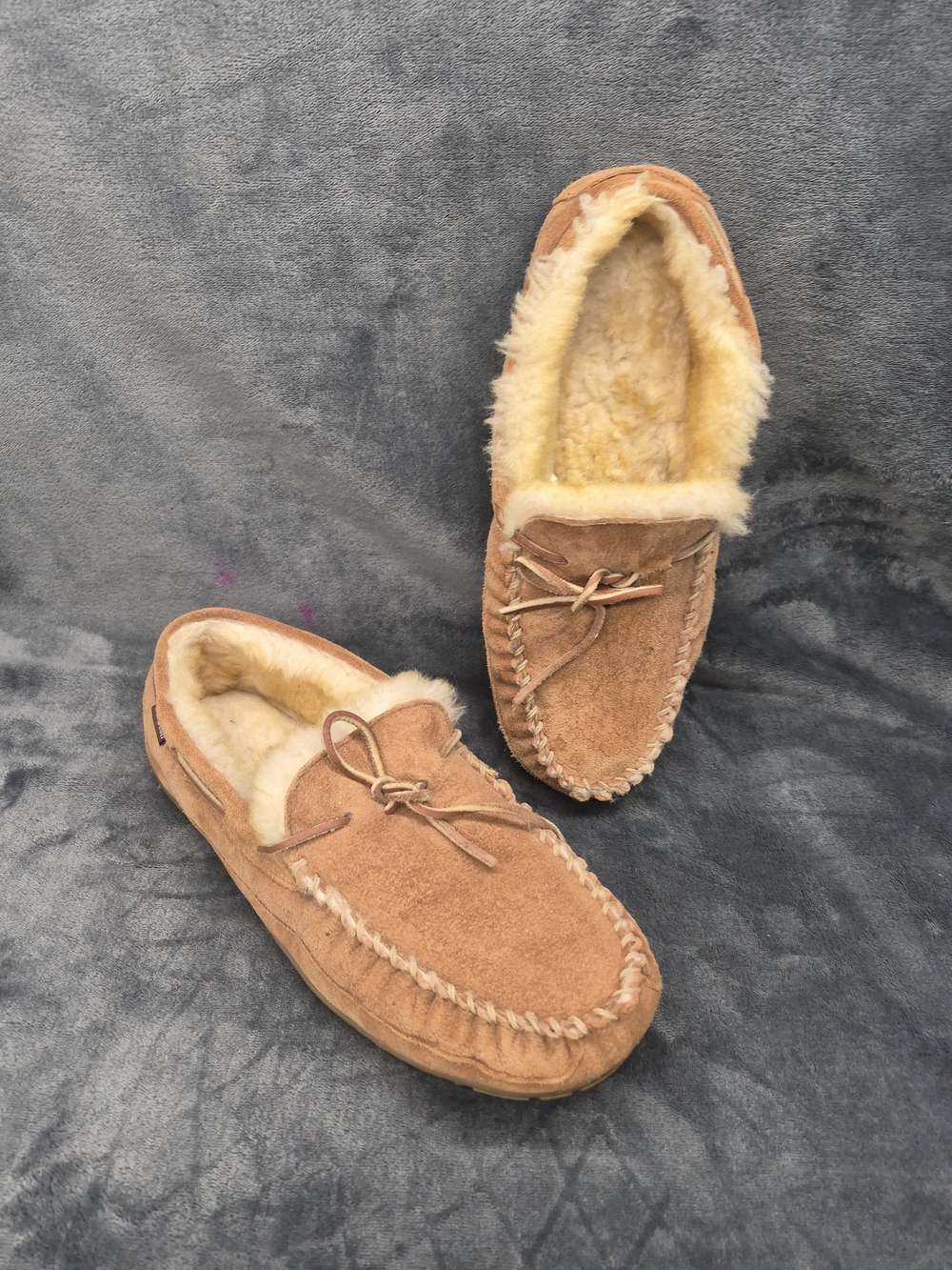 L.L. Bean Men's Wicked Good Slippers Size 12W-Fluffy Suede Moccasin-Solid Sole